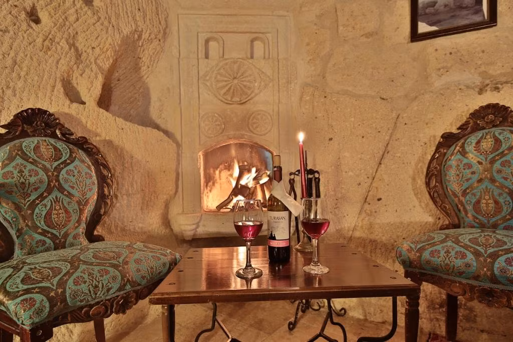 Travellers Cave Hotel — 2