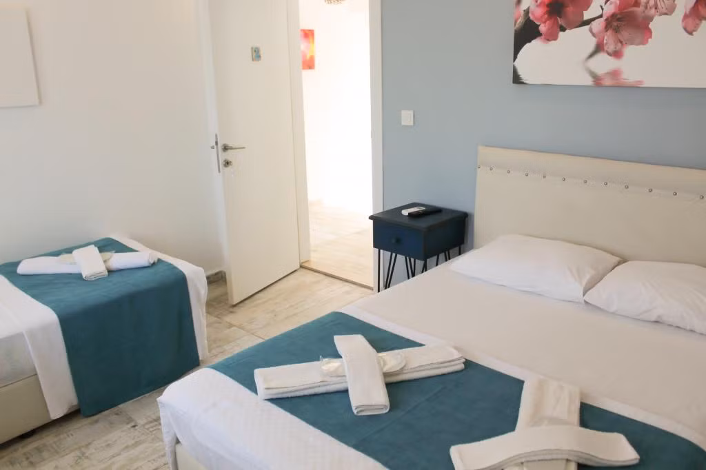 Tenes Otel — 4