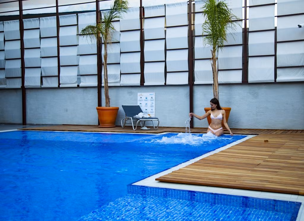 Laren Family Boutique Hotel — 2