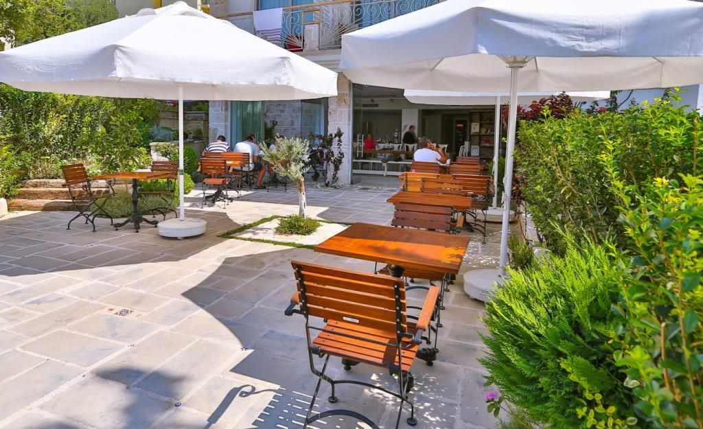 Arnna Hotel — 5