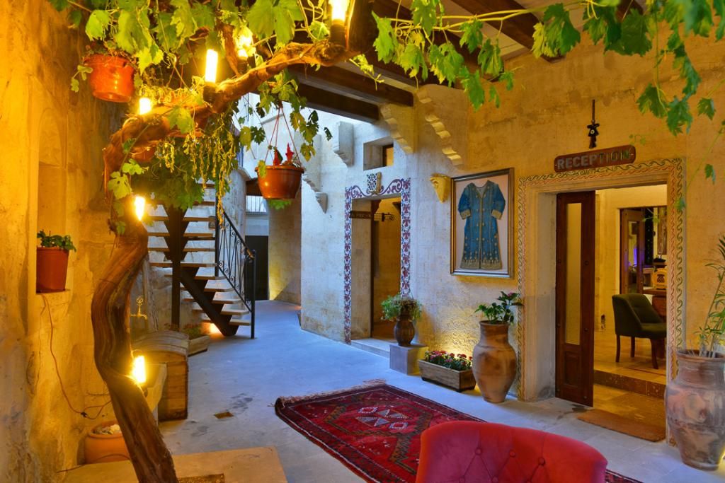 Caftan Cave Suites — 3