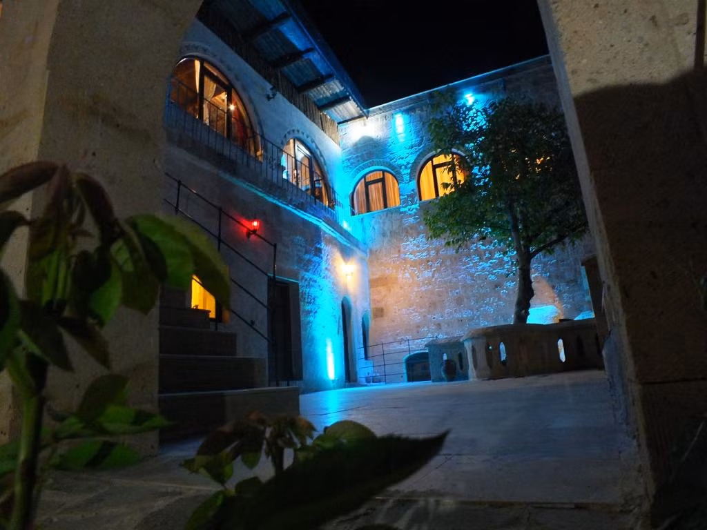 Dilek Tepesi Cave Hotel — 5