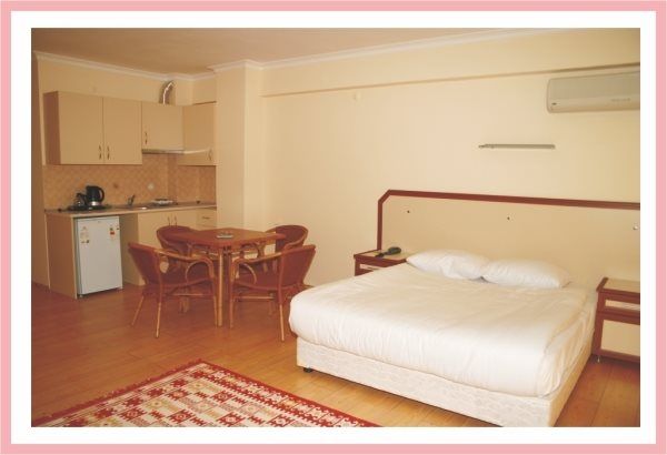 Zeytin Apart Otel Çeşme — 9