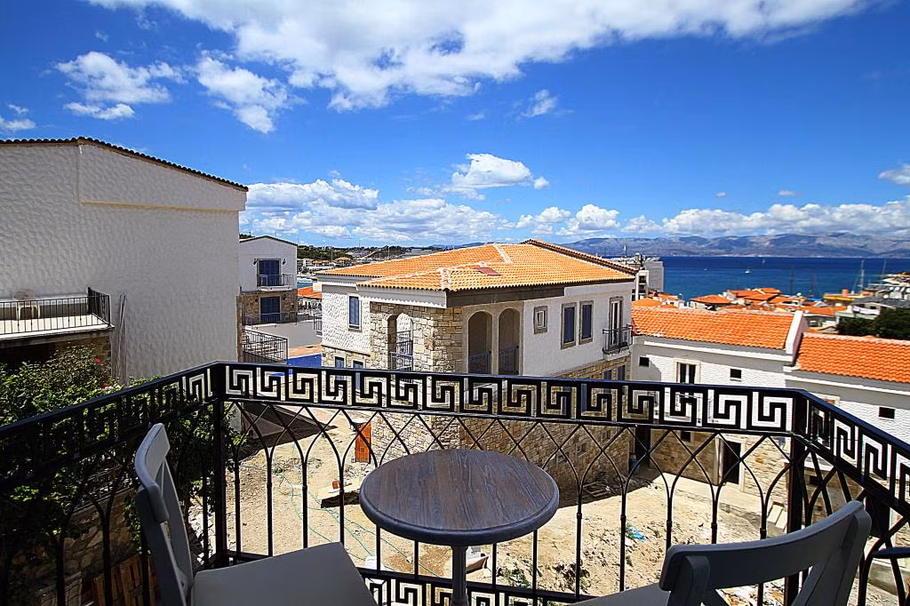 Çeşme Kale Taş Apart — 2