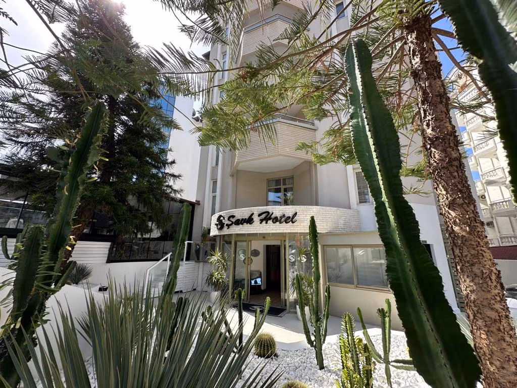 Şavk Hotel — 2