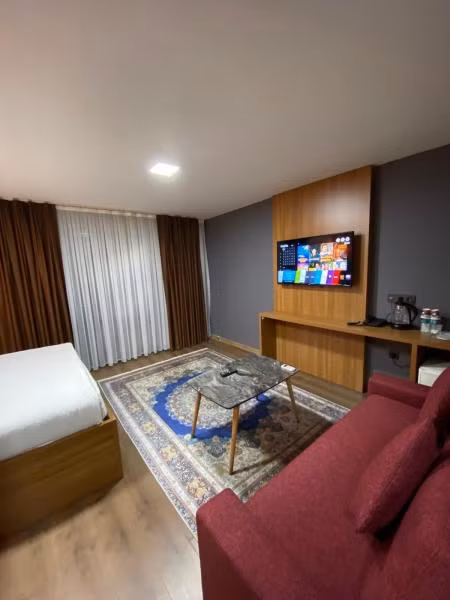 216 F&B Suites - 3