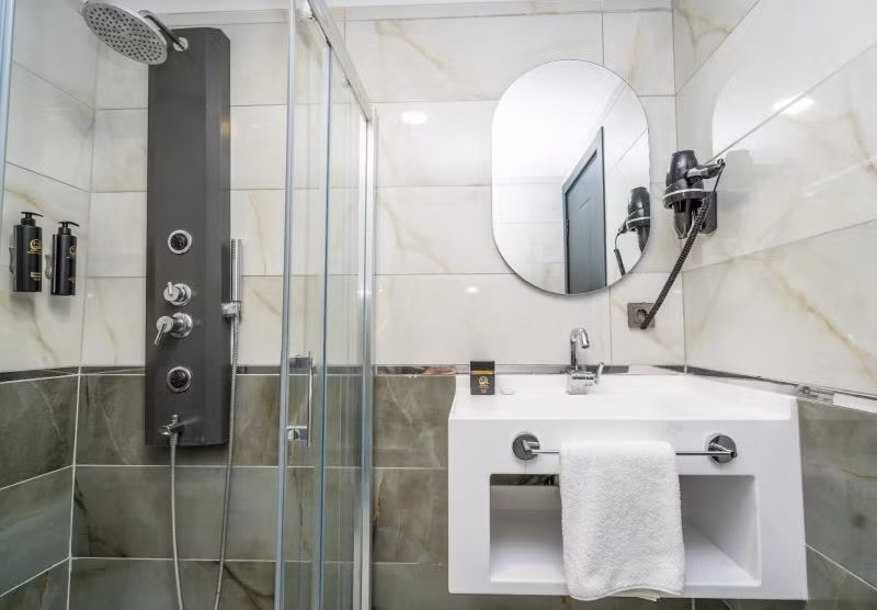 216 Silver Suite - 2
