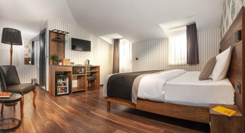 Bossuite Hotel Business - 2