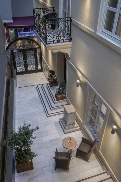 AKKA Hotels Suites - 3