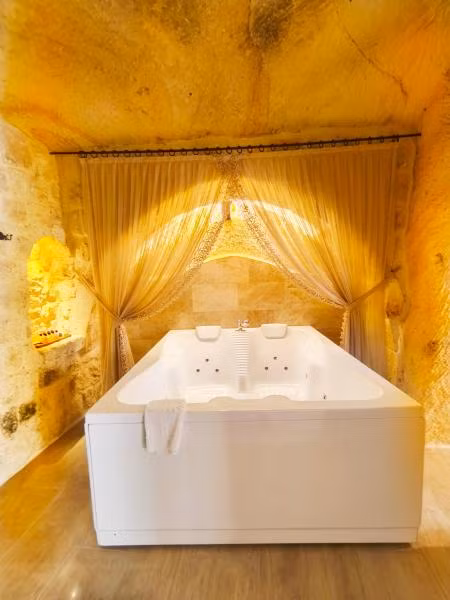 Acropolis Cave Suite - 4