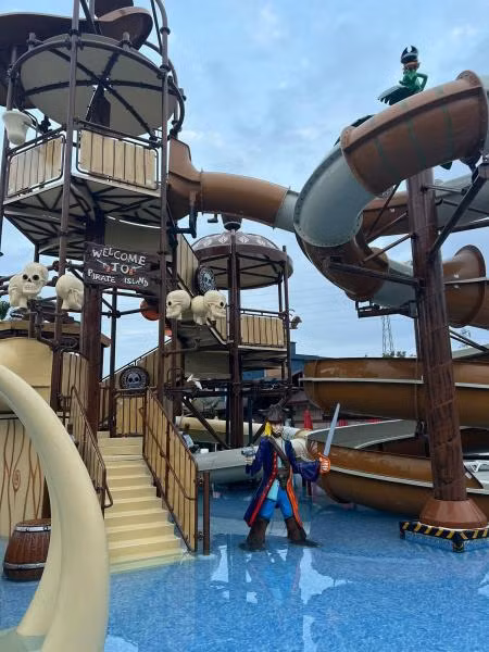 Airport Resort Hotel - 1