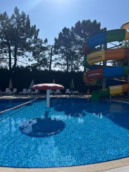Airport Resort Hotel - 4