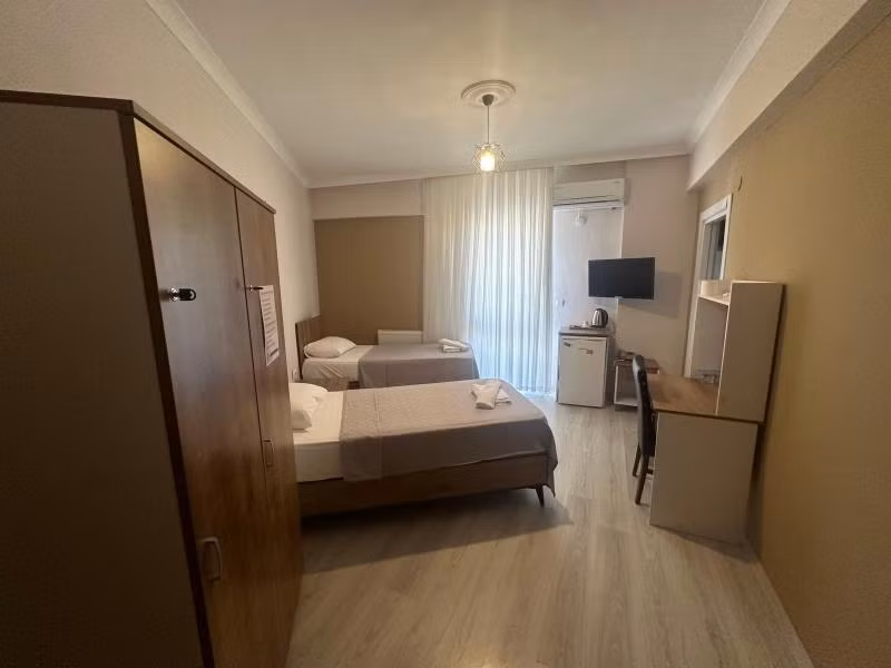 Aks Royal Otel - 4