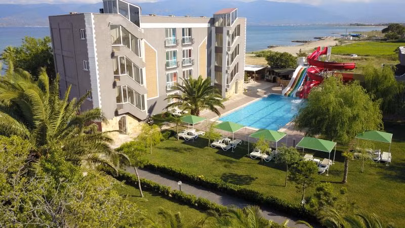 Aqua Nina Resort Hotel