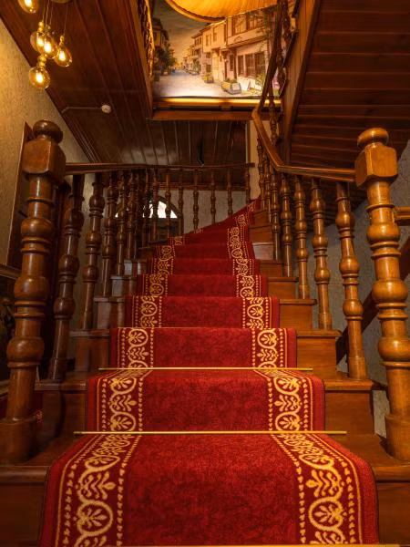 Araz White House — 8