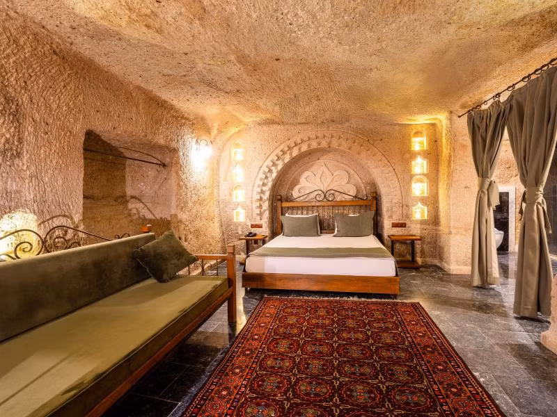 Ares Cave Suite — 9