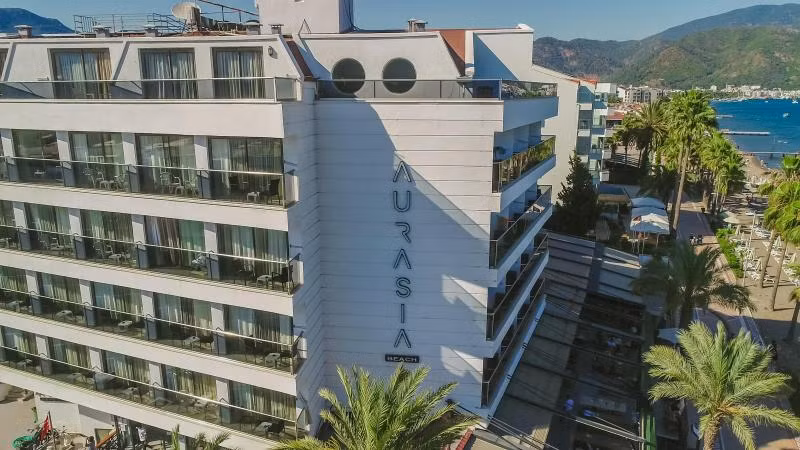Aurasia Beach Hotel - 4
