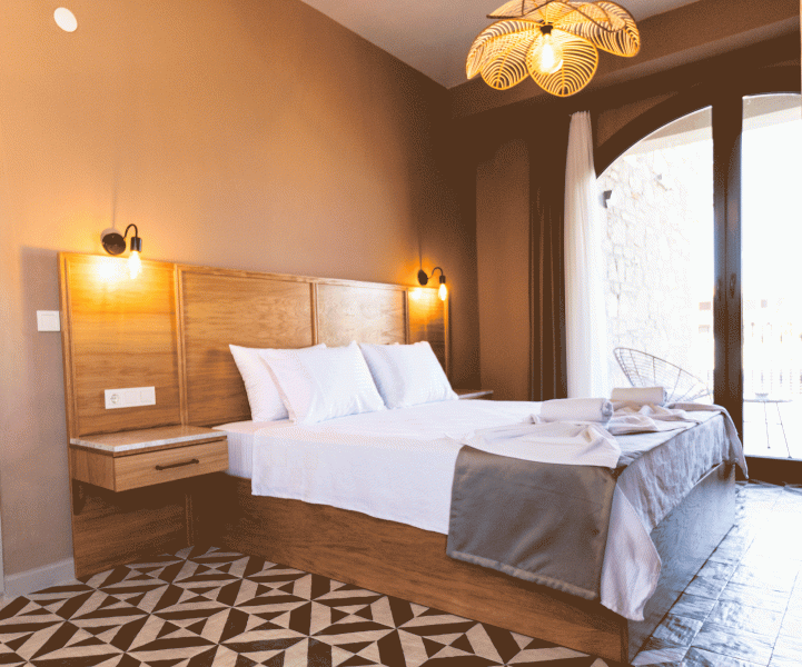 Ayvalık Küçükköy Larinda Otel — 7