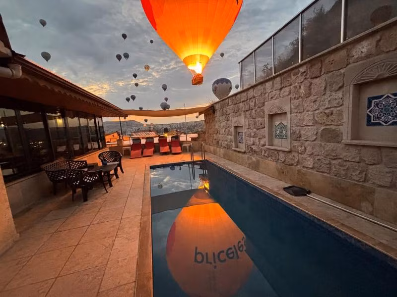 Balloon Cave Hotel