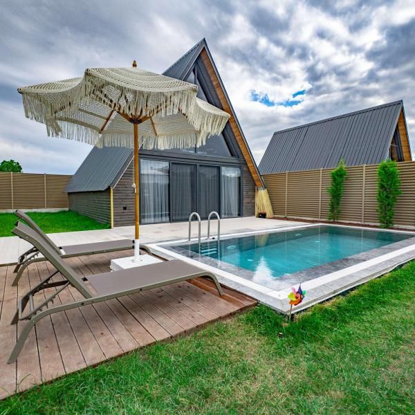 Beloris Bungalov — 2