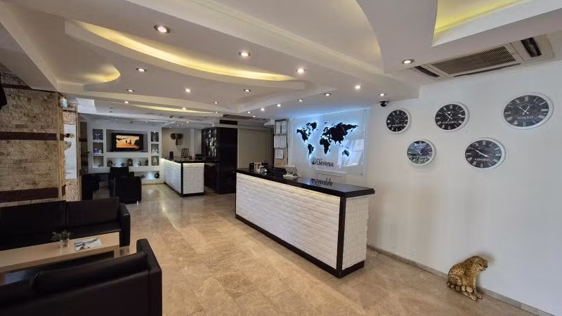Best Smyrna Otel Kuşadası - 1