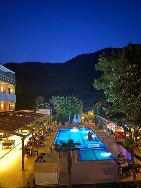 Buhana Hotel - 2