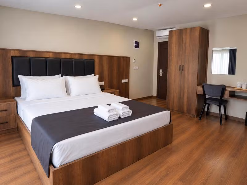 Bzn Airport Hotel — 9