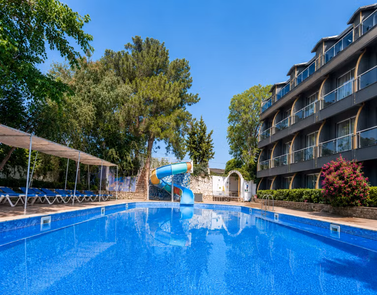 Club Aperion Beach Club - 1
