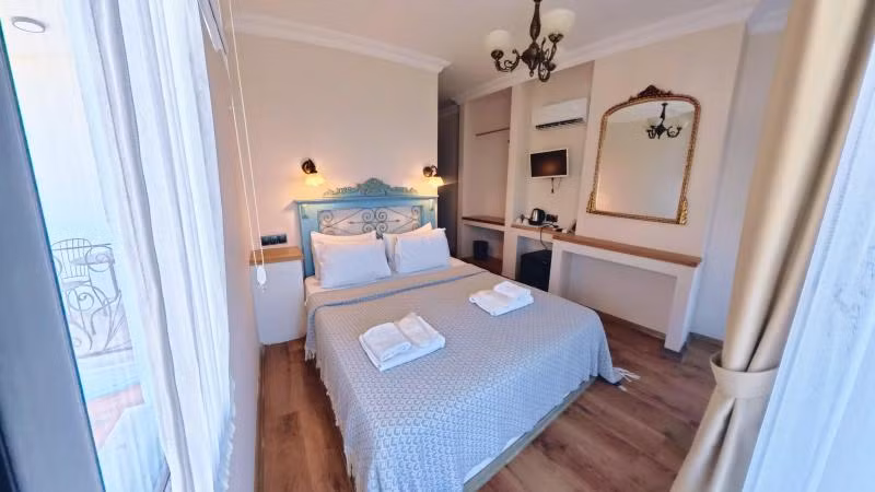 Cunda House Küçük Otel — 9