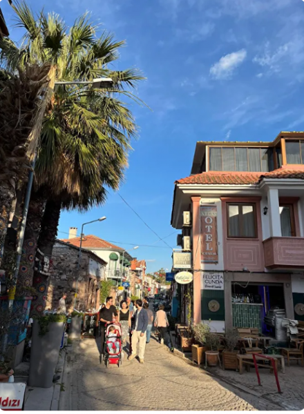Deniz Atlas Cunda Pansiyon