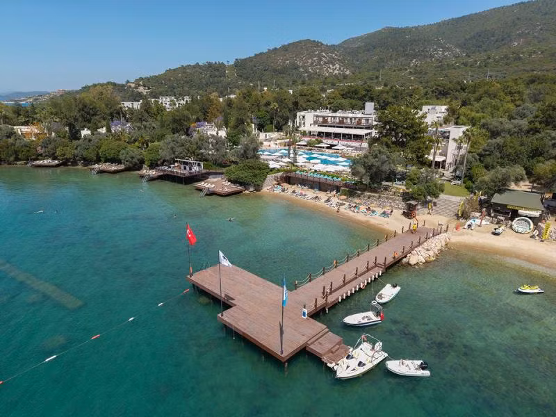 DoubleTree by Hilton Bodrum Işıl Club Ultra All Inclusive Resort - 4