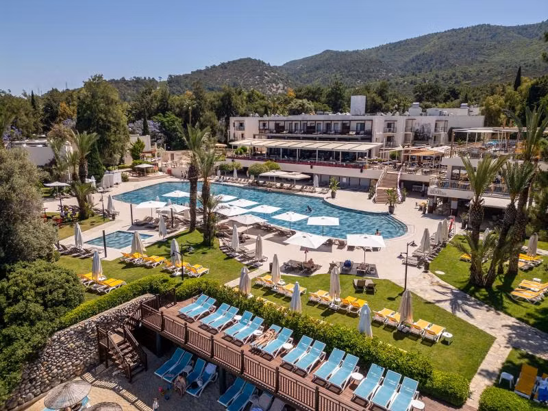 DoubleTree by Hilton Bodrum Işıl Club Ultra All Inclusive Resort - 2