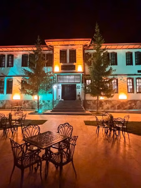Ecevit Hanı