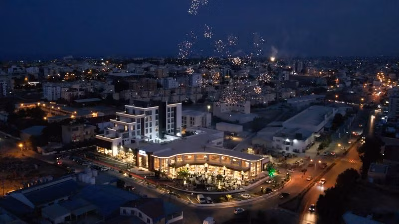 Ekor Elegance Hotel - 1