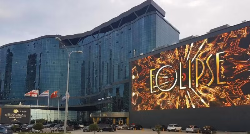Euphoria Batumi Convention & Casino Hotel - 3