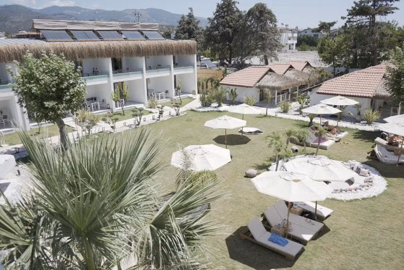 Glenn Hotel & Beach - 2
