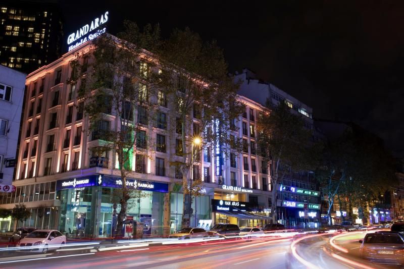 Grand Aras Hotel & Suites - 1