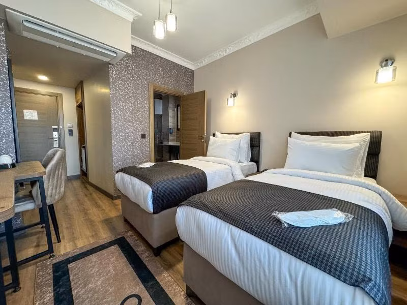Grand Clover Hotel - 1