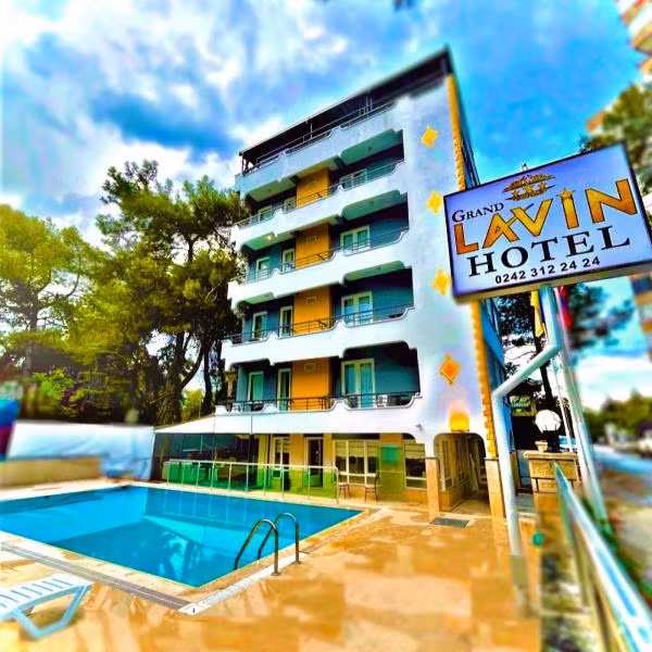 Grand Lavin Hotel
