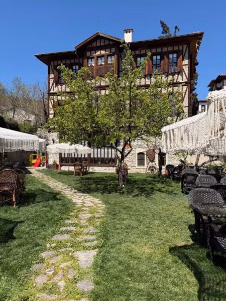 Hafsa Sultan Konağı