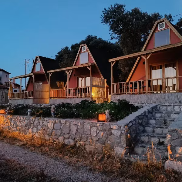Hayela Bungolow ve Restaurant Karaburun