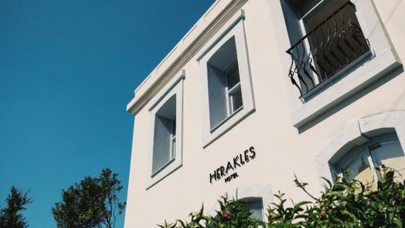 Herakles 1850 Otel Çeşme