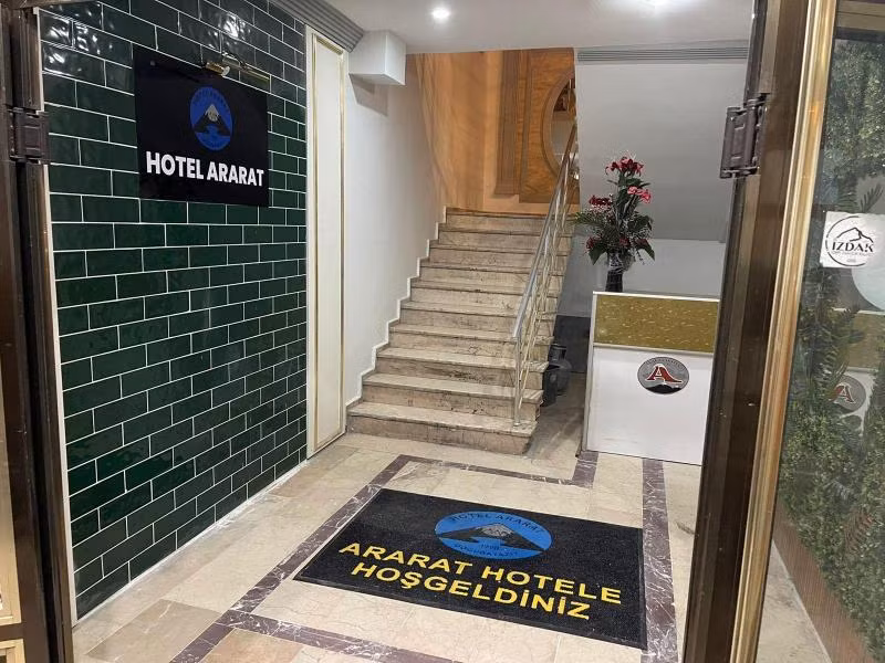 Hotel Ararat — 6
