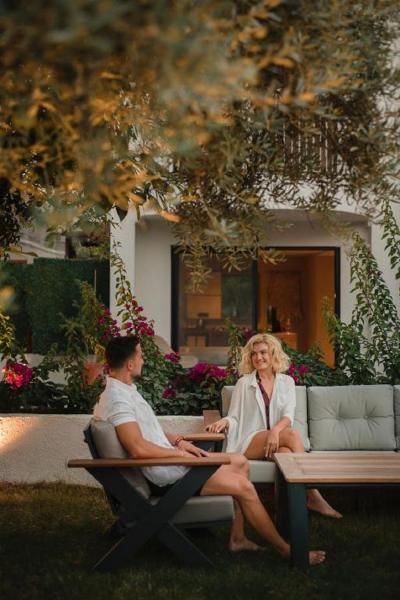 Icon Beach Suites Hotel  — 6