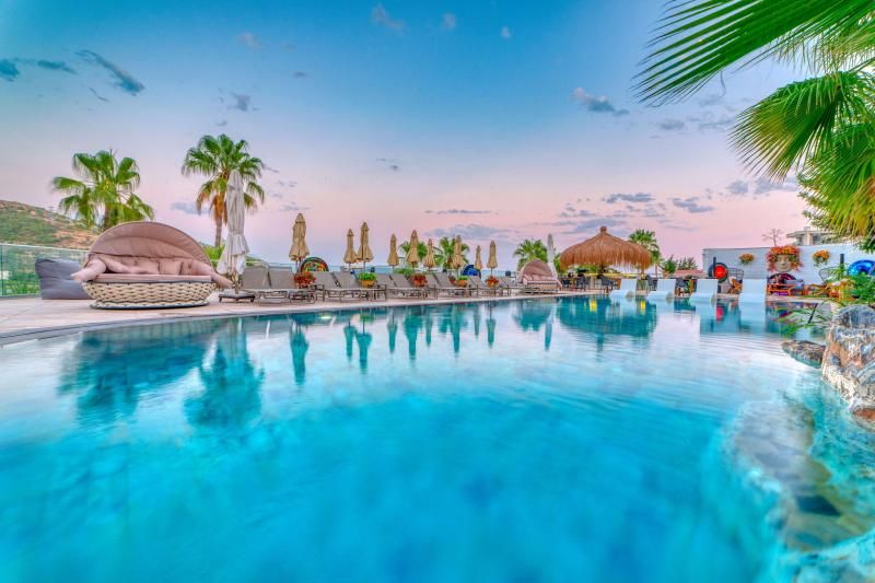 Illusion Beach Club Hotel +16 - 2