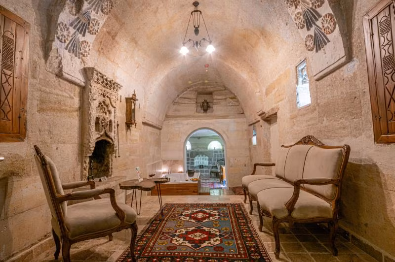 Kapalos Cave Hotel - 2