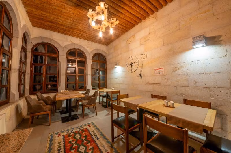 Kapalos Cave Hotel - 4