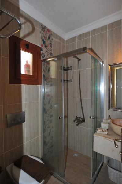 Karianda Hotel - 1