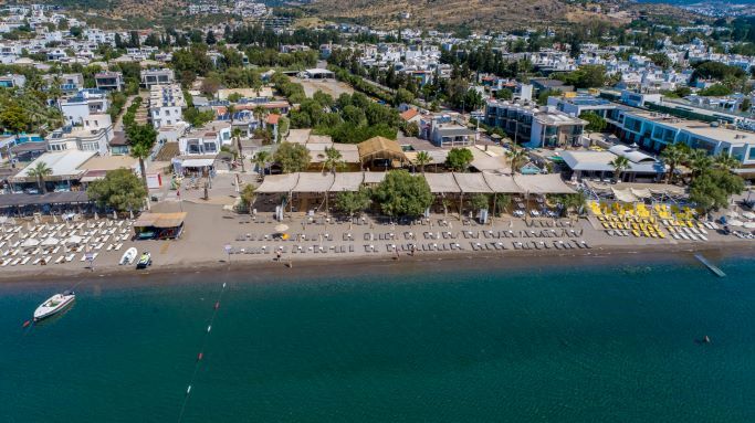 Kefi Beach & Suites — 7