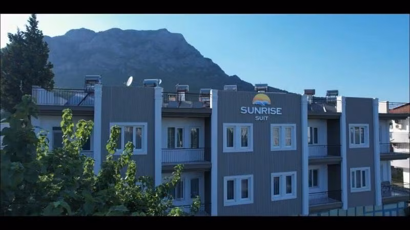 Kemer Sunrise Suit